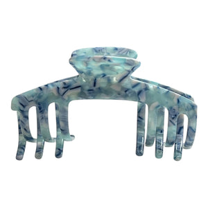 Front view of the Sea Glass blue marble claw clip for hats with aqua and blue tones.